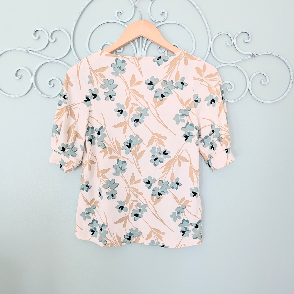 H&M Floral Top - Picture 3 of 3